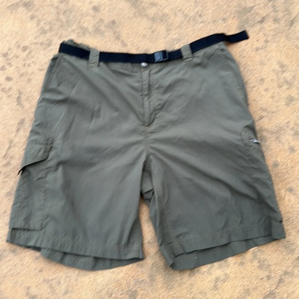 Columbia Green Silver Ridge Cargo Short with Belt Men's Size 42